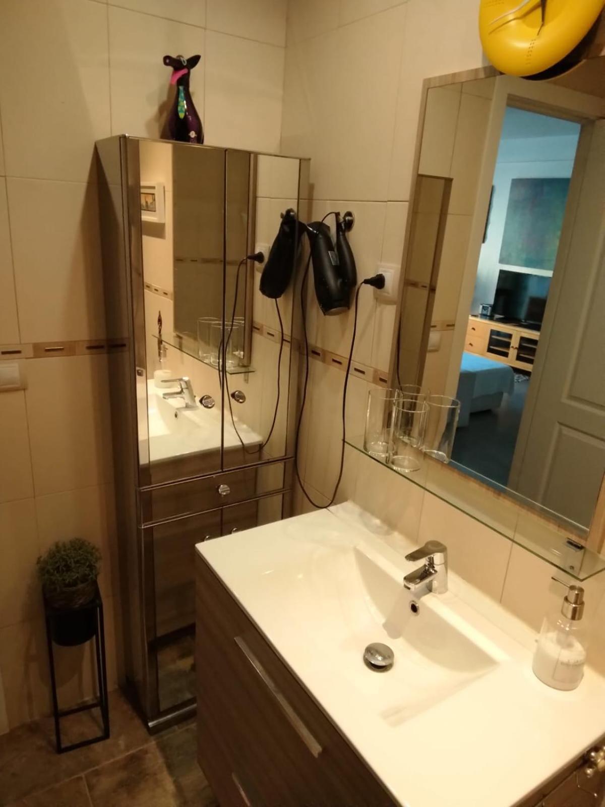Alojamiento Tahri Torremolinos Dış mekan fotoğraf