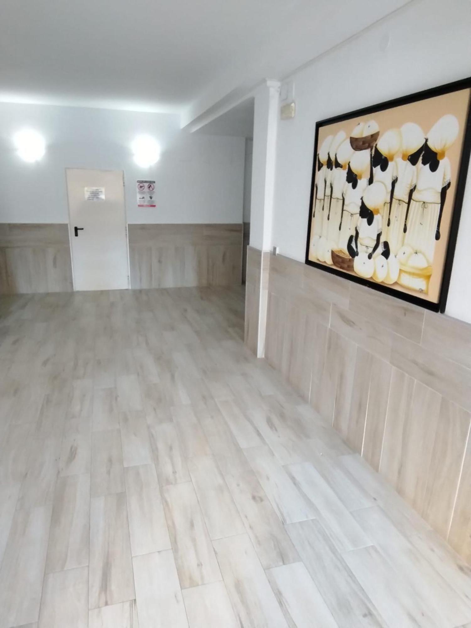Alojamiento Tahri Torremolinos Dış mekan fotoğraf